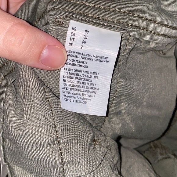 American Eagle | Midi Super Stretch Olive Green Shorts Size 00 - Picture 5 of 7